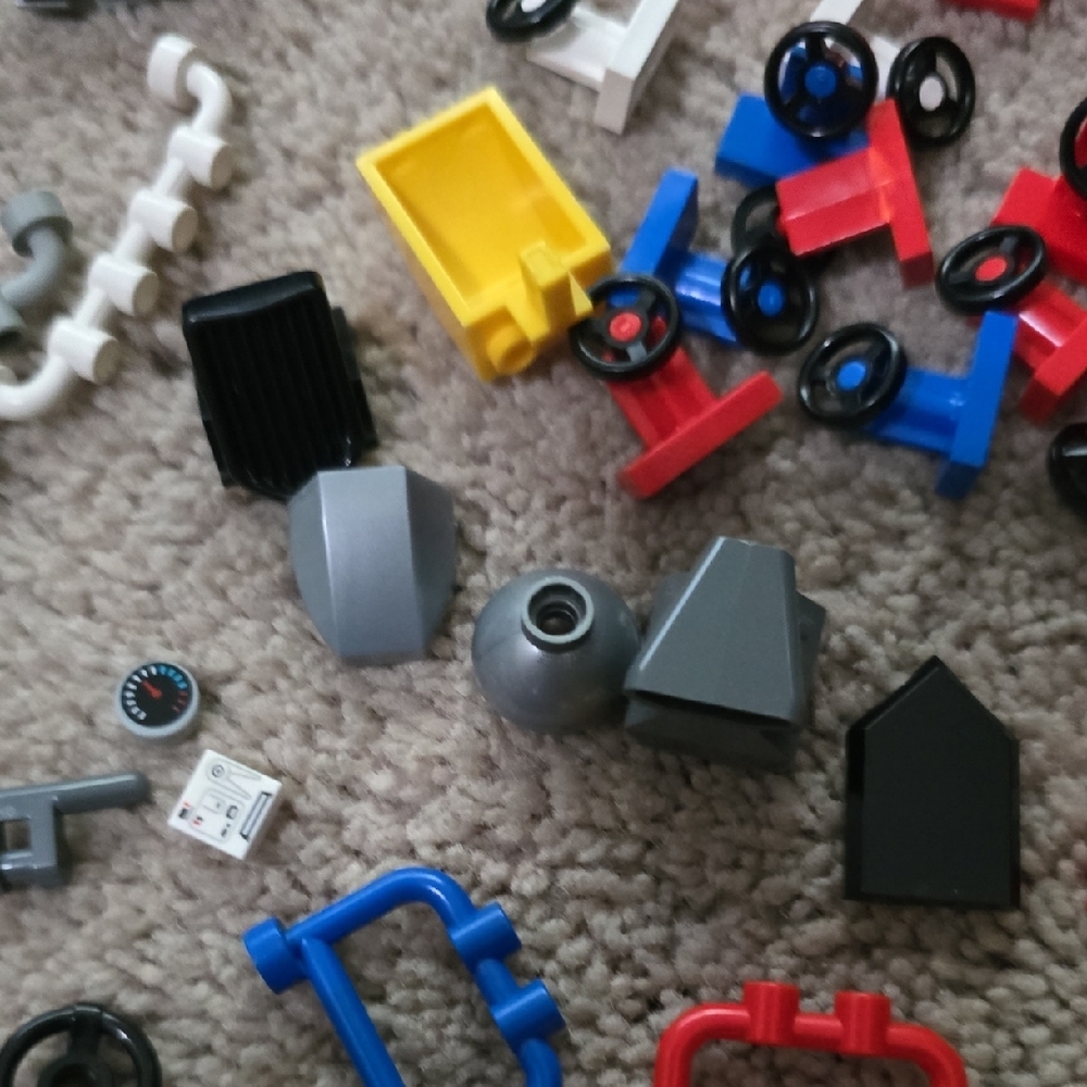 LEGO Automobile Pieces and Parts Building Blocks Set - Picture 13 of 16